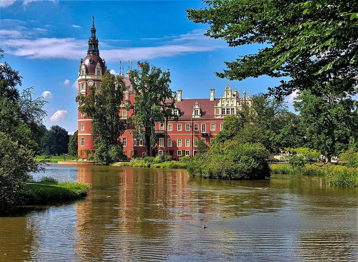 Ferienwohnung Im Gutshof Direkt Gegenueber Dem Schloss, Rhododendronpark Mit Terrasse Und Wlan Kromlau Ngoại thất bức ảnh