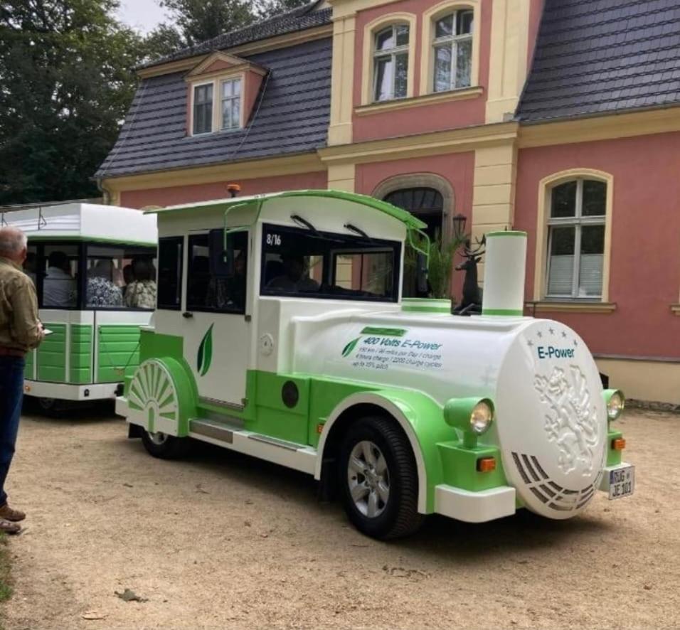 Ferienwohnung Im Gutshof Direkt Gegenueber Dem Schloss, Rhododendronpark Mit Terrasse Und Wlan Kromlau Ngoại thất bức ảnh